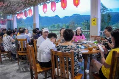 长顺百姓“傍上”景区建起农家乐,吃上“旅游饭”!